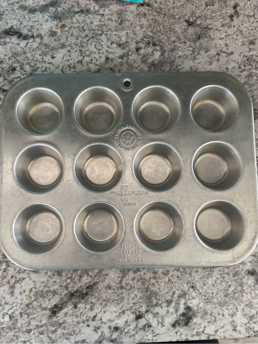 Vintage WWII era United Aircraft Products Muffinaire junior Muffin Tin